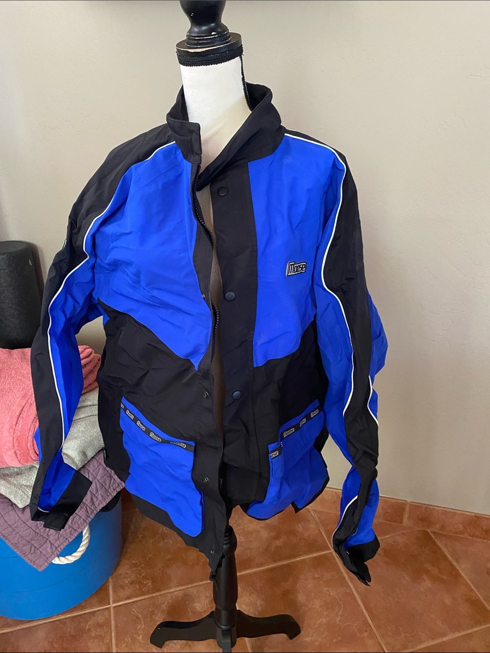 Men's Blue & Black wind Jacket with Insulated Shell